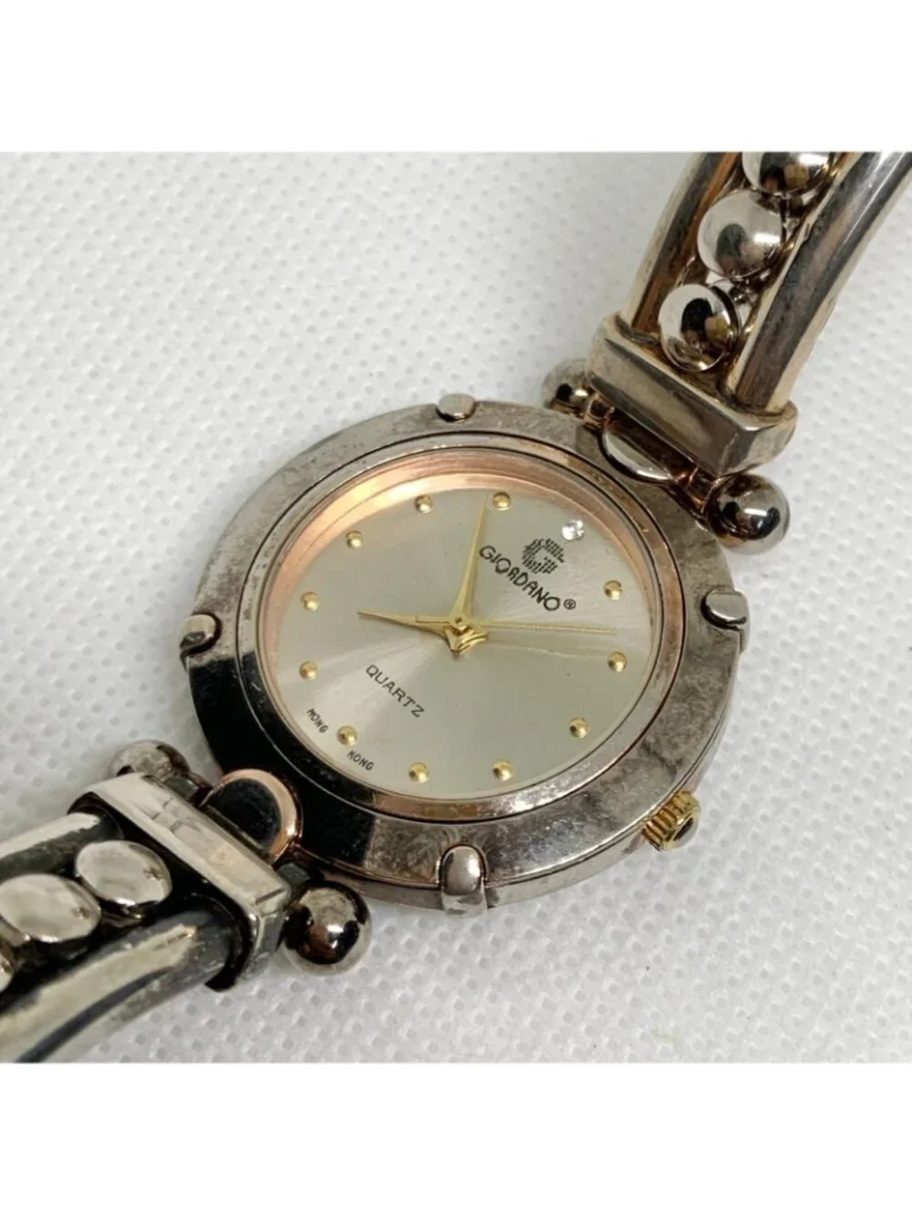 Vintage Giordano women’s watch 32mm quartz analog silver tone size 7” running